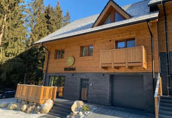 YASNA Apartments has Balcony rooms