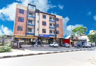 FabHotel Rushank Palace allows 18 year olds to book a room