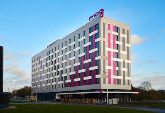 Moxy Birmingham NEC allows 18 year olds to book a room