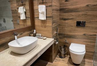 Sylvan hues has rooms with a private hot tub