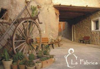 Apartamentos Rurales La F  brica allows 18 year olds to book a room