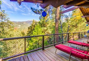 Dream Catcher has Balcony rooms