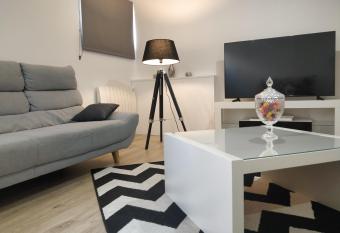 Tr  s Bel Appartement Neuf et Moderne 63m2    Obernai allows 18 year olds to book a room