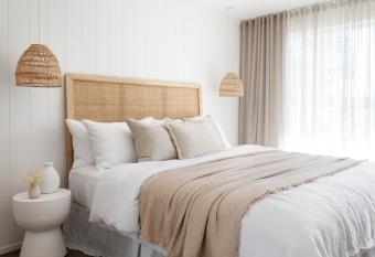 Loea Boutique Hotel has Balcony rooms