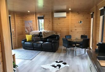 Aroha Anchor Apartment allows 18 year olds to book a room