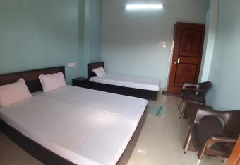 Mahamaya Paying Guest House has Smoking/Balcony rooms