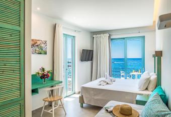 Samaria by the Sea has Balcony rooms