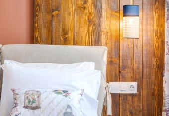 Paeonia Arachova has Balcony rooms