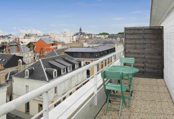 S  jours & Affaires Tours L  onard De Vinci allows 18 year olds to book a room