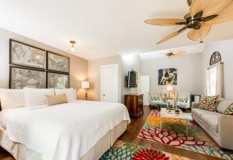 Old Town Manor allows 18 year olds to book a room