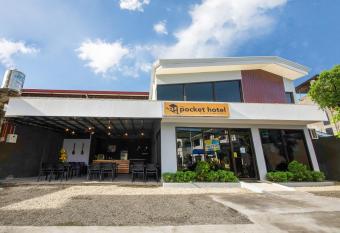 Super OYO 495 The Pocket Hotel allows 18 year olds to book a room