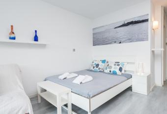 Nice Studio in Siesta 2 in Puerto Alcudia 2 has Balcony rooms