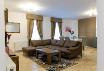 Montana Residence has Balcony rooms