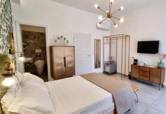 Dimora Giusti has Balcony rooms