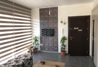 Reflex Apartment Spacious and Comfortable has Balcony rooms