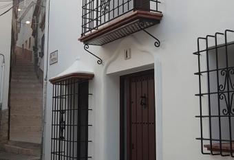 Casa Cueva El Arrabal has Balcony rooms