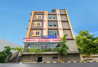 Itsy Hotels Galaxy Park allows 18 year olds to book a room