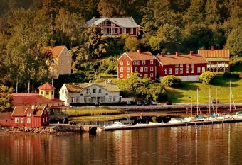 Gustafsbergs Badhotell & Vandrarhem allows 18 year olds to book a room