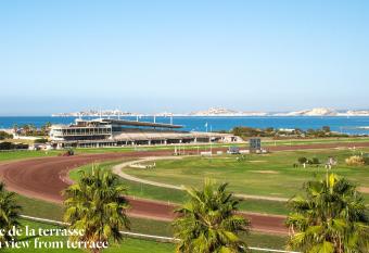 Golden Tulip Villa Massalia has Balcony rooms