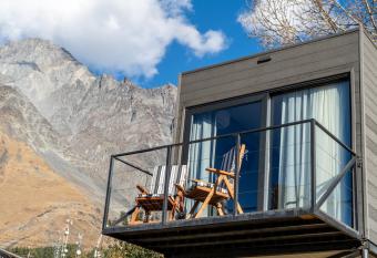 Landscapes Hotel Kazbegi has Balcony rooms