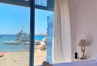 The Elephant Beach House allows 18 year olds to book a room