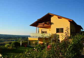 Haus Margit has Balcony rooms
