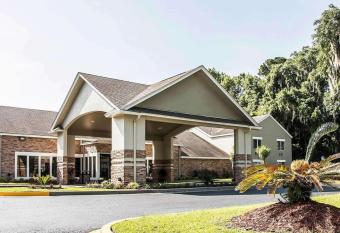 Sleep Inn Savannah Midtown allows 18 year olds to book a room