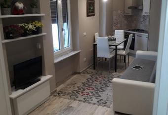 Antico Vicolo - Appartamento Rebecca has Balcony rooms