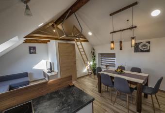 Apartma Mari  ka has Balcony rooms