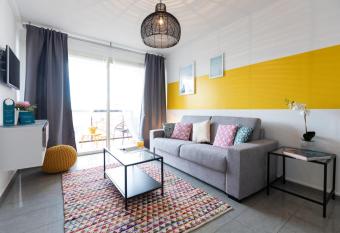 Sweet Inn - Maison Blanche allows 18 year olds to book a room