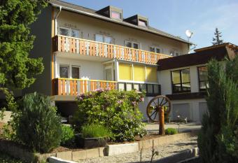 Pension Zum K  hler has Balcony rooms