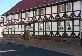 Ratskeller N  rten allows 18 year olds to book a room