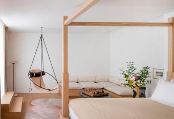 Nuage has Balcony rooms