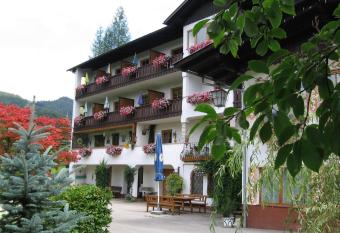 Backer-Ferdl Panzio has Balcony rooms