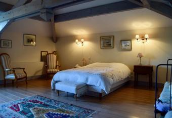 Les   curies de Saint Sever has Balcony rooms