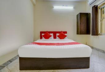 OYO Avisi Residency allows 18 year olds to book a room
