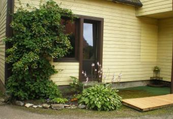 Jannseni Accommodation allows 18 year olds to book a room