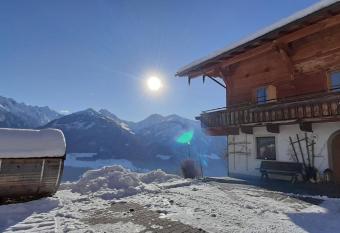 Hochleiten-Gut has Balcony rooms