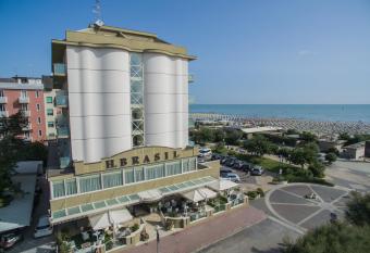 Brasil Seaview Hotel has Balcony rooms