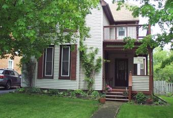 West Gate Bed and Breakfast allows 18 year olds to book a room