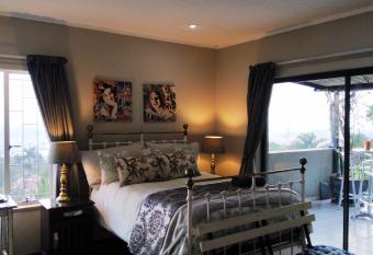 The Resting View GuestHouse has Balcony rooms