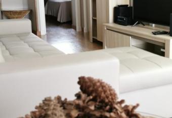 Cosy Well Located Apartment Tenerife Sur Golf allows 18 year olds to book a room