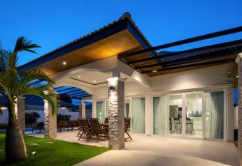 Orchid Paradise Homes 315 allows 18 year olds to book a room