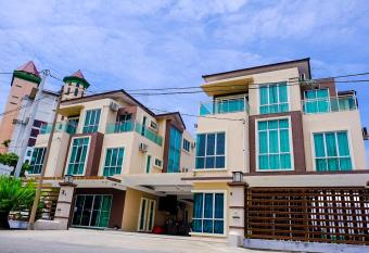 OK FAMILY VILLA has Balcony rooms