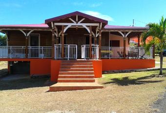 Maison de 3 chambres avec jardin clos et wifi a Anse Bertrand a 7 km de la plage has Balcony rooms