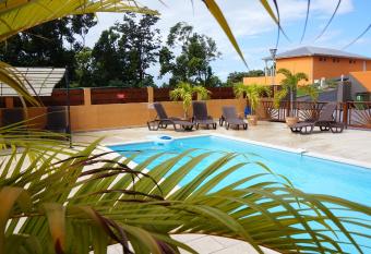 Appartement d une chambre a Deshaies a 900 m de la plage avec piscine partagee jardin clos et wifi has Balcony rooms