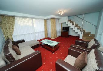 Best Resort Aghveran has Balcony rooms