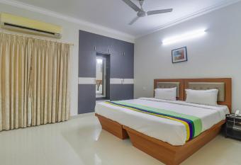 Treebo Trend Rithikha Inn Elite Chennai Trade Centre allows 18 year olds to book a room