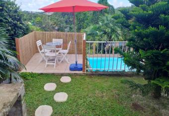 Bungalow d une chambre avec piscine partagee jardin clos et wifi a Le Gosier a 2 km de la plage has Balcony rooms