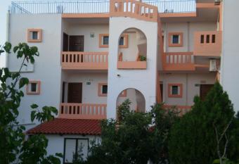 Pentari has Balcony rooms
